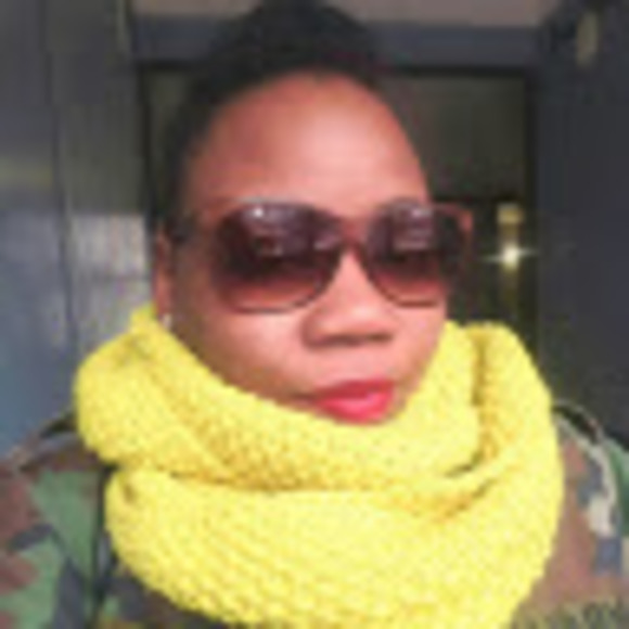 Meet your Posher, Christine - Picture 1 of 1